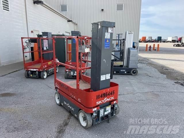 SkyJack SJ12 Személyemelők