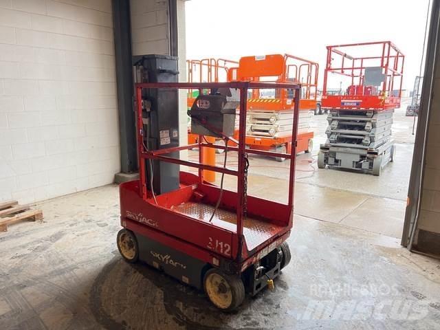 SkyJack SJ12 Személyemelők