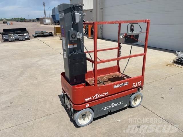 SkyJack SJ12 Személyemelők