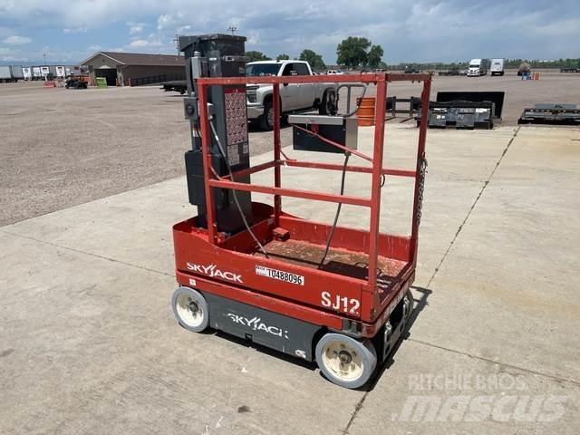 SkyJack SJ12 Személyemelők