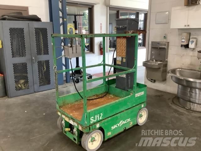 SkyJack SJ12 Személyemelők