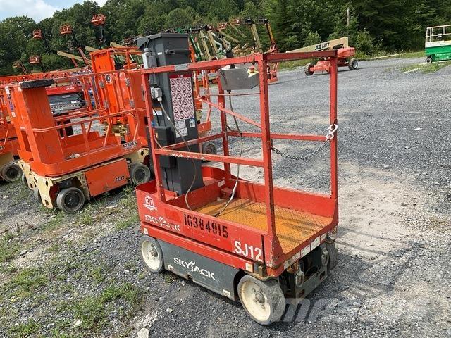 SkyJack SJ12 Személyemelők