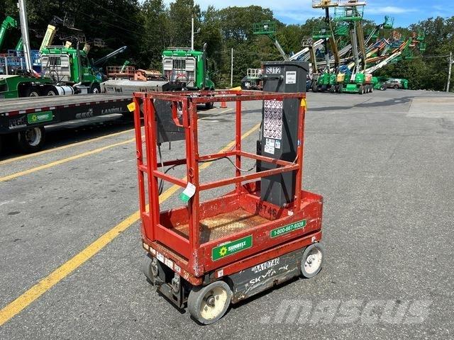 SkyJack SJ12 Személyemelők