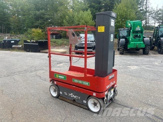 SkyJack SJ12 Személyemelők