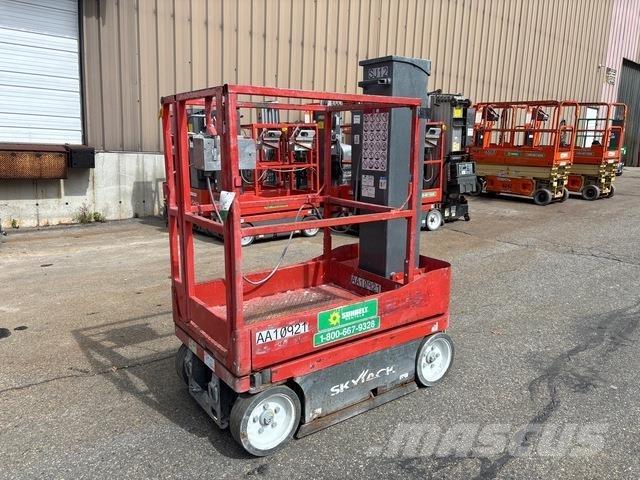SkyJack SJ12 Személyemelők