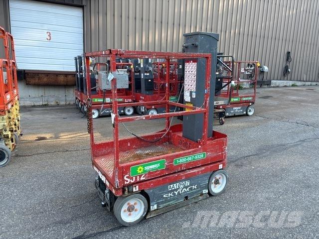 SkyJack SJ12 Személyemelők