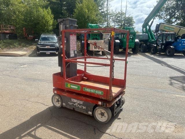 SkyJack SJ12 Személyemelők