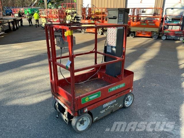 SkyJack SJ12 Személyemelők