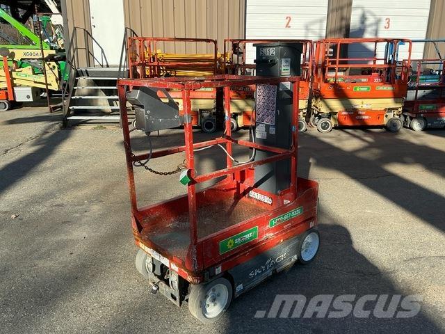 SkyJack SJ12 Személyemelők