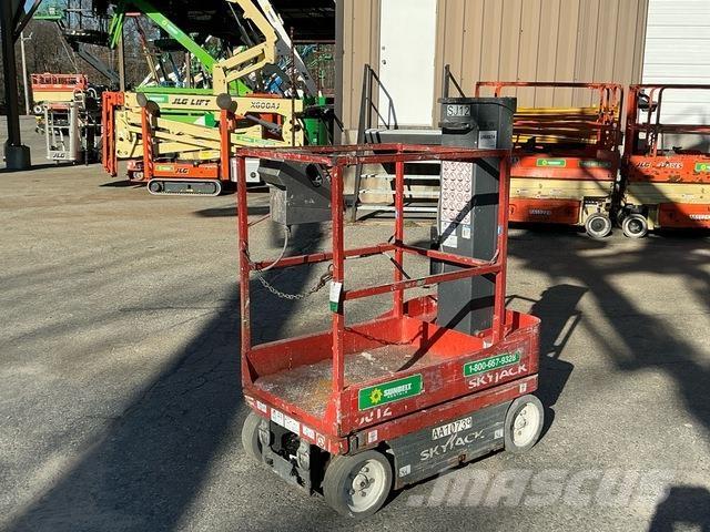 SkyJack SJ12 Személyemelők