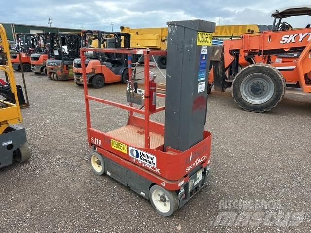 SkyJack SJ16 Személyemelők