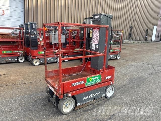 SkyJack SJ16 Személyemelők