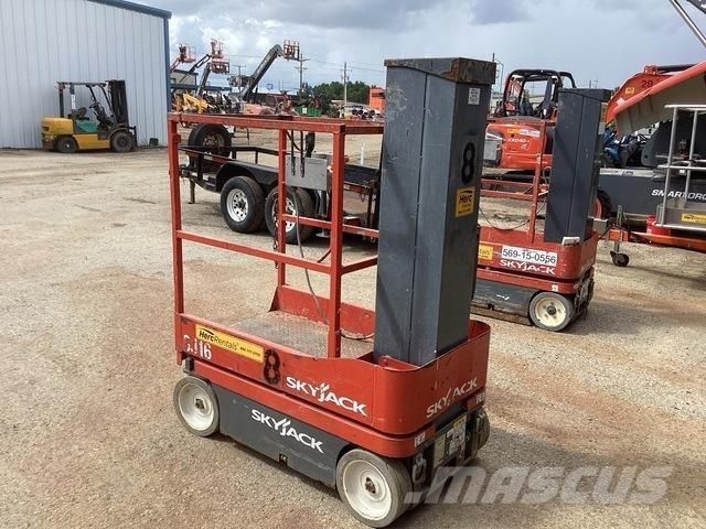 SkyJack SJ16 Személyemelők