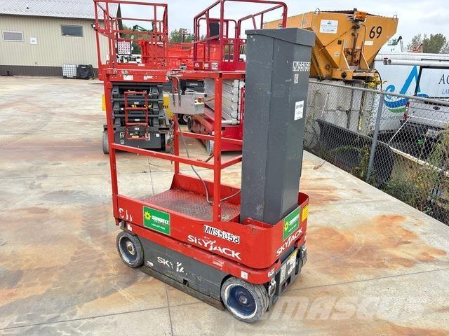 SkyJack SJ16 Személyemelők