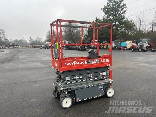 SkyJack SJ3219 Ollós emelők