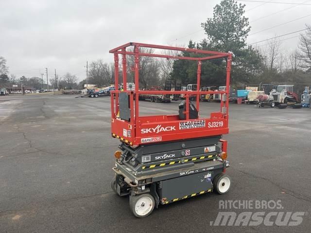 SkyJack SJ3219 Ollós emelők