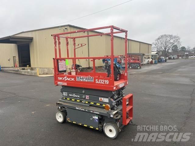 SkyJack SJ3219 Ollós emelők