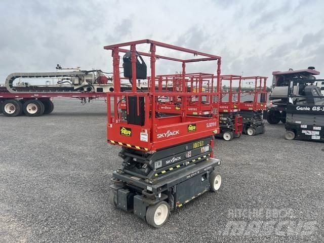 SkyJack SJ3219 Ollós emelők