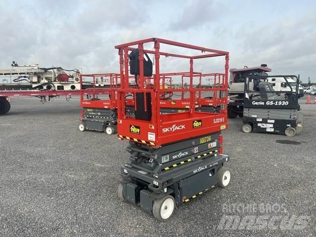 SkyJack SJ3219 Ollós emelők