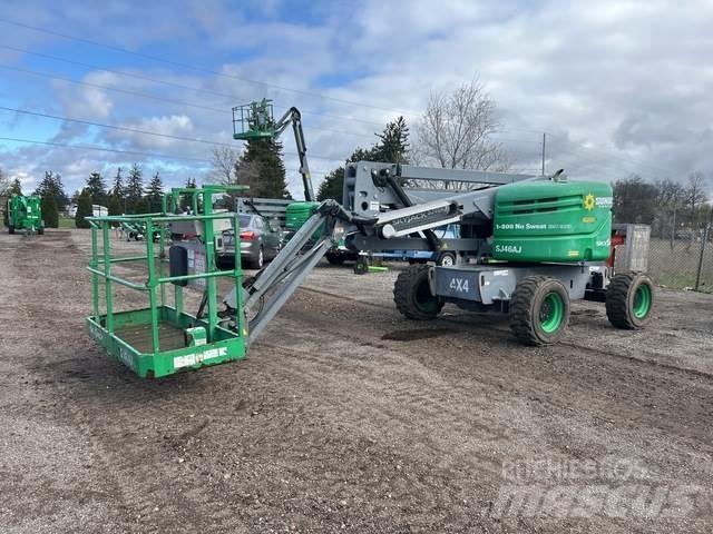 SkyJack SJ46AJ Karos emelők