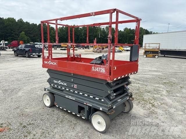 SkyJack SJ4726 Ollós emelők