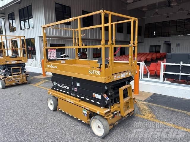 SkyJack SJ4726 Ollós emelők