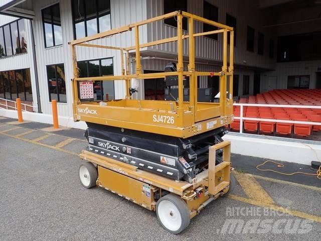 SkyJack SJ4726 Ollós emelők