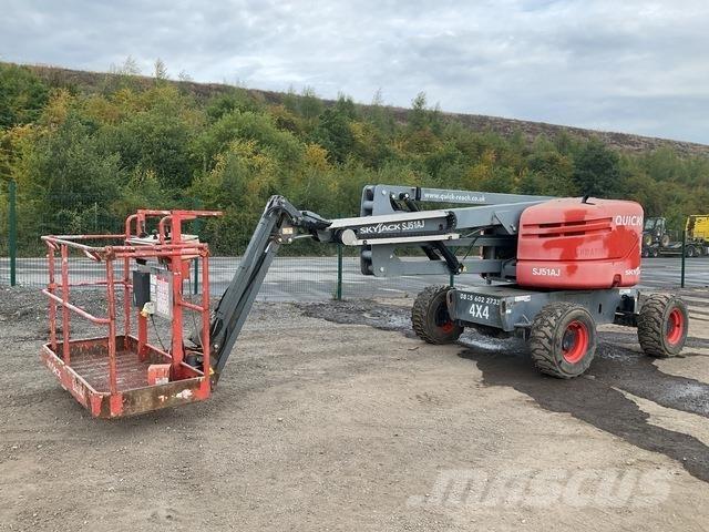 SkyJack SJ51AJ Karos emelők