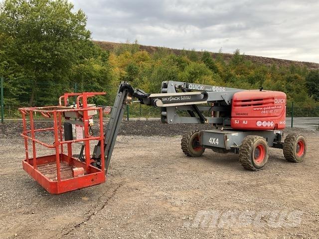 SkyJack SJ51AJ Karos emelők