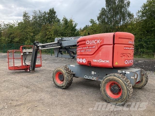 SkyJack SJ51AJ Karos emelők