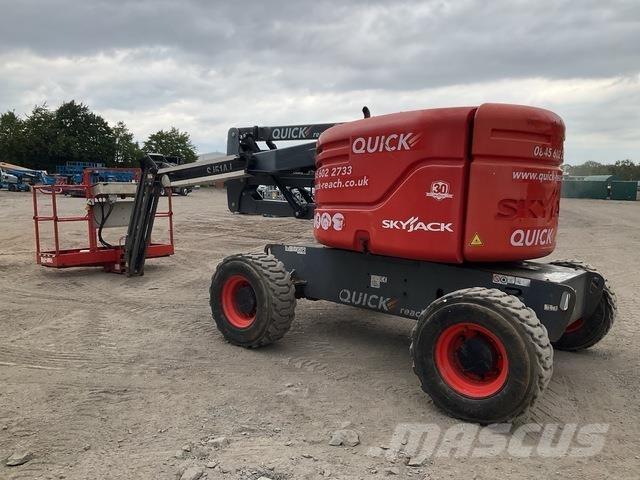 SkyJack SJ51AJ Karos emelők