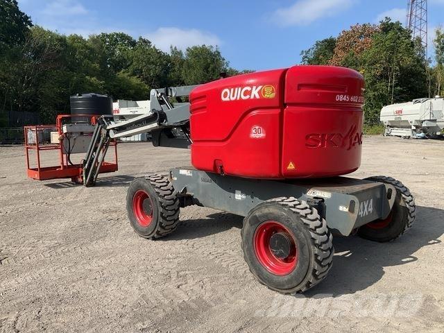 SkyJack SJ51AJ Karos emelők