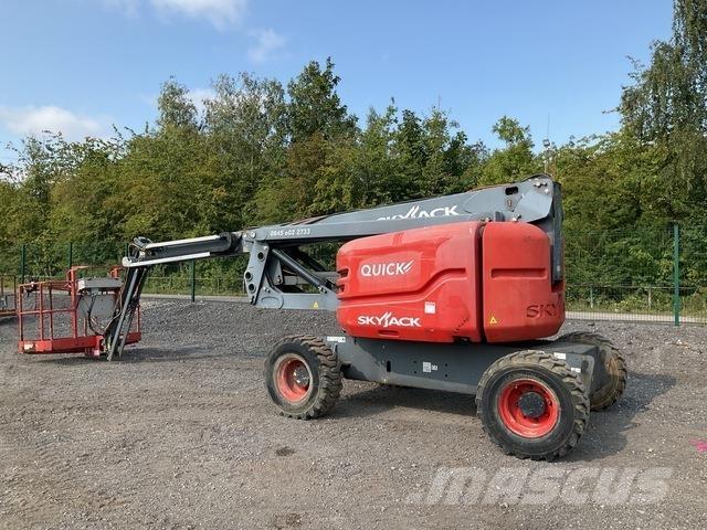 SkyJack SJ63AJ Karos emelők