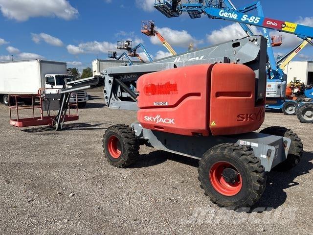 SkyJack SJ63AJ Karos emelők