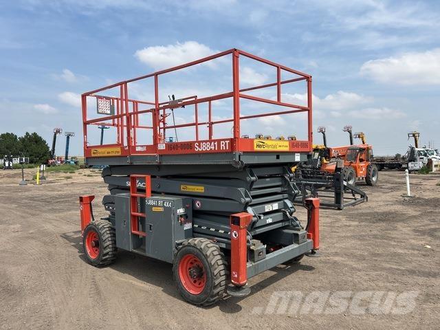 SkyJack SJ8841 Ollós emelők