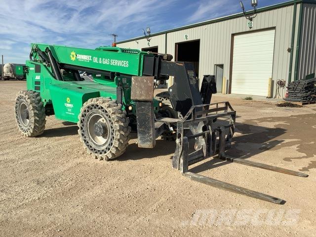 SkyTrak 10042 Teleszkópos rakodók