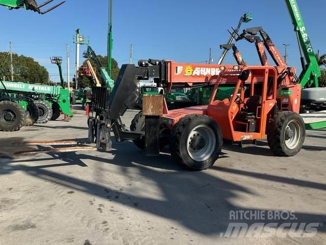 SkyTrak 10054 Teleszkópos rakodók