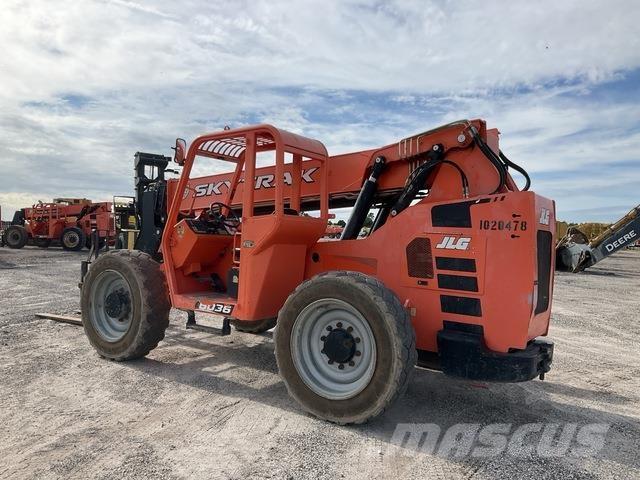 SkyTrak 6036 Teleszkópos rakodók