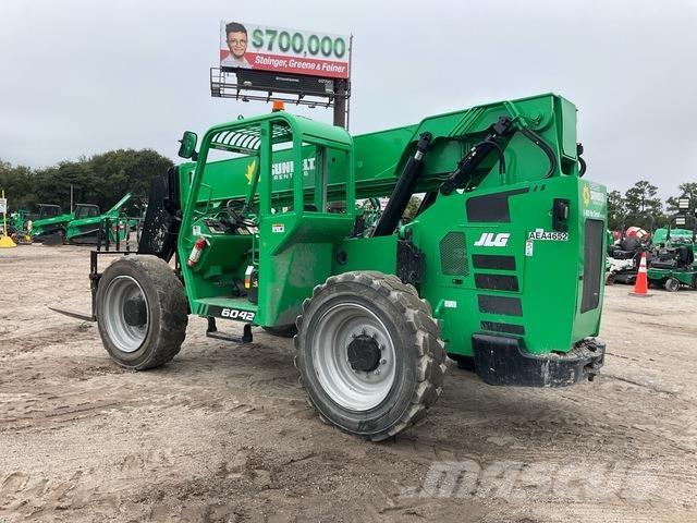 SkyTrak 6042 Teleszkópos rakodók