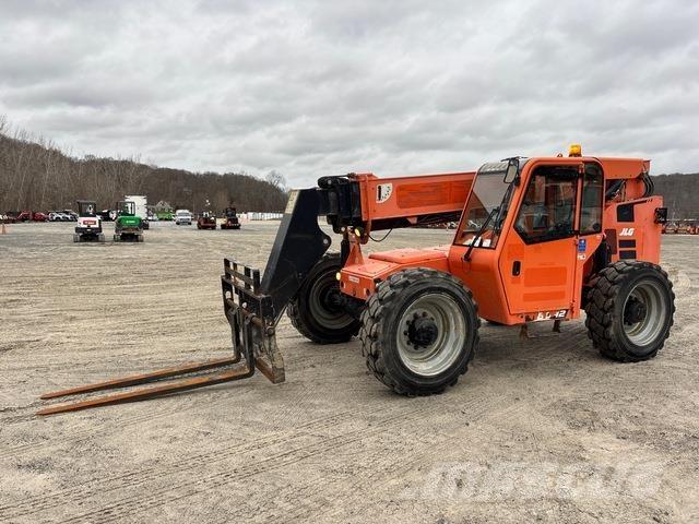 SkyTrak 8042 Teleszkópos rakodók