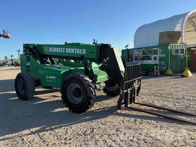 SkyTrak 8042 Teleszkópos rakodók