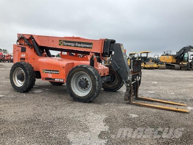 SkyTrak 8042 Teleszkópos rakodók