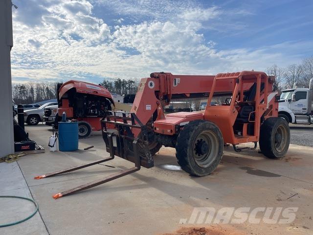 SkyTrak 8042 Teleszkópos rakodók