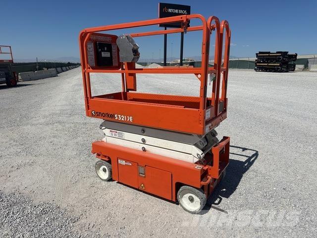 Snorkel S3219E Ollós emelők