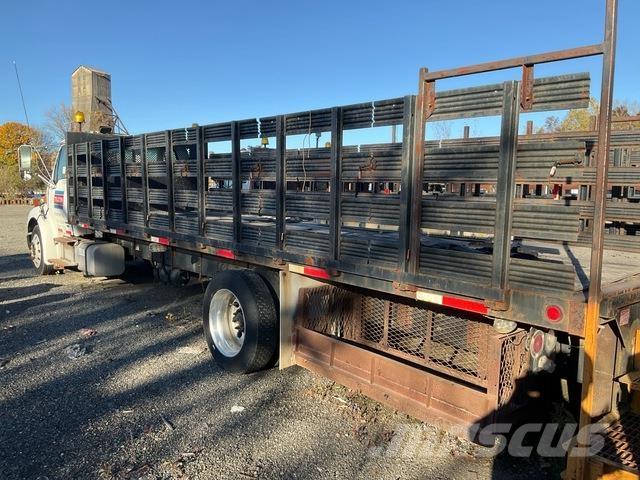 Sterling A6500 Platós / Ponyvás teherautók