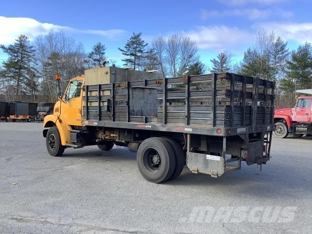 Sterling L7500 Platós / Ponyvás teherautók