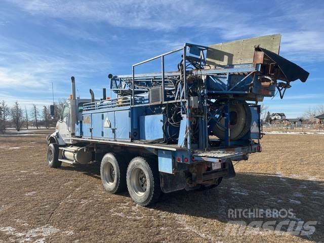Sterling L9500 Mobil fúró teherautók