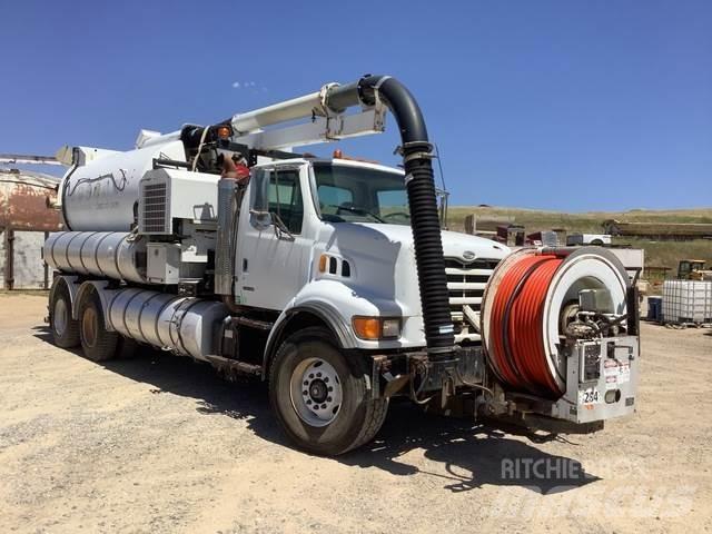 Sterling L9500 Lánctalpas kotrók
