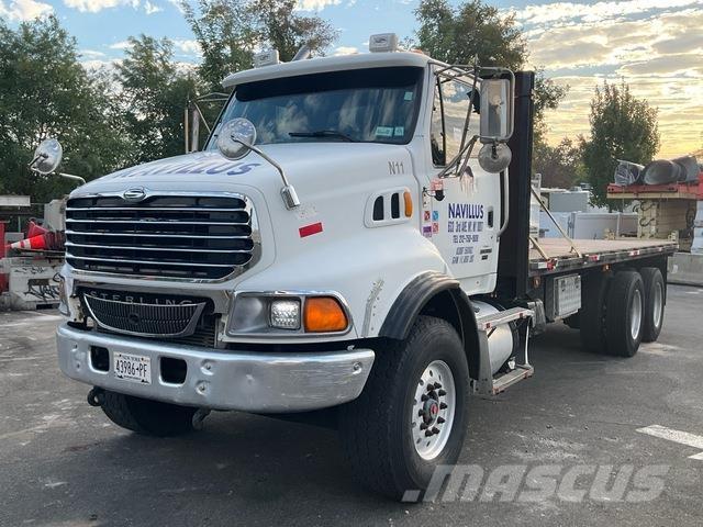 Sterling L9500 Platós / Ponyvás teherautók