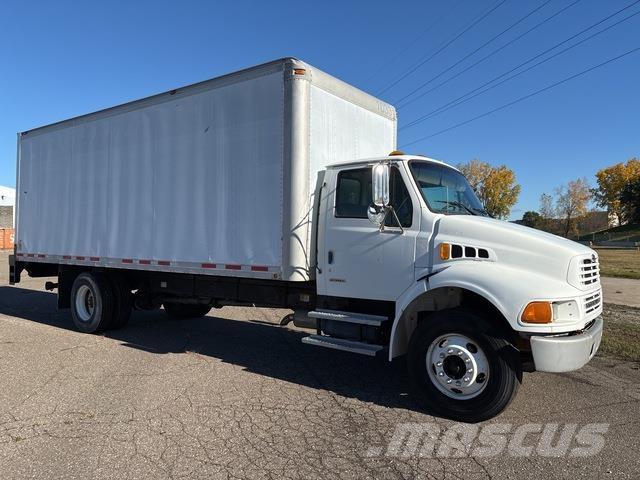 Sterling M7500 Dobozos teherautók